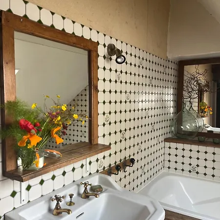 Ferme De La Simonniere 3* מונטניה-או-פרש